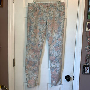 Delia floral skinny stretchy jeans size 9/10